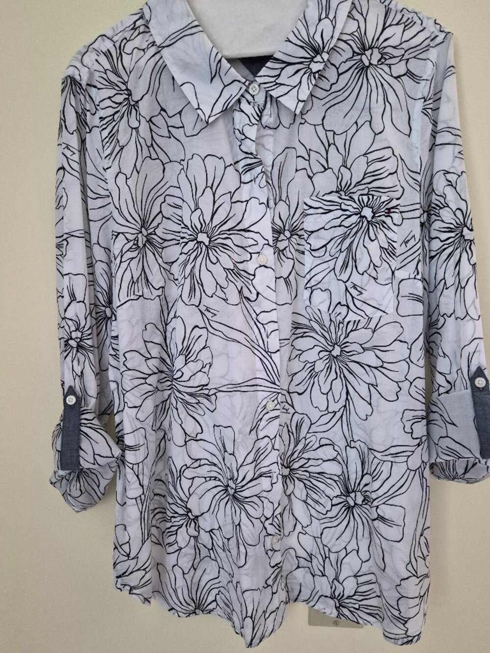 Contemporary Dark Gray and White Print